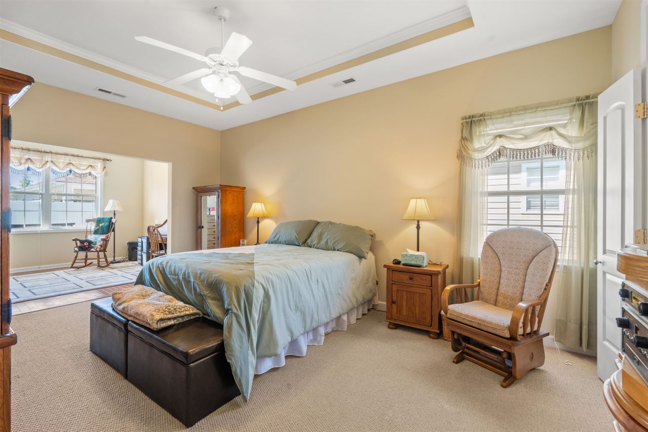 237 Cloverleaf Dr. Photo 12