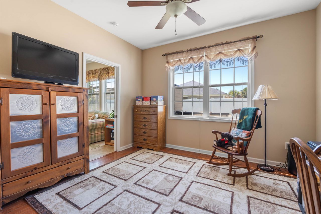 237 Cloverleaf Dr. Photo 14