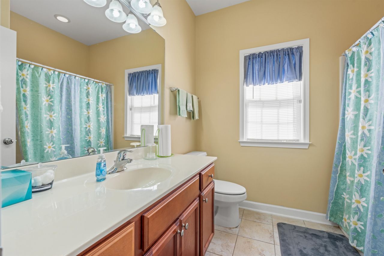 237 Cloverleaf Dr. Photo 23