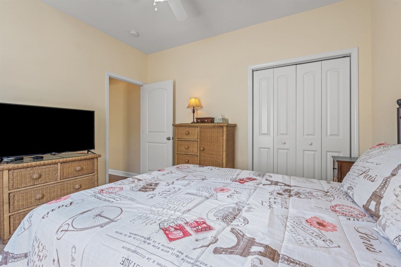 237 Cloverleaf Dr. Photo 25