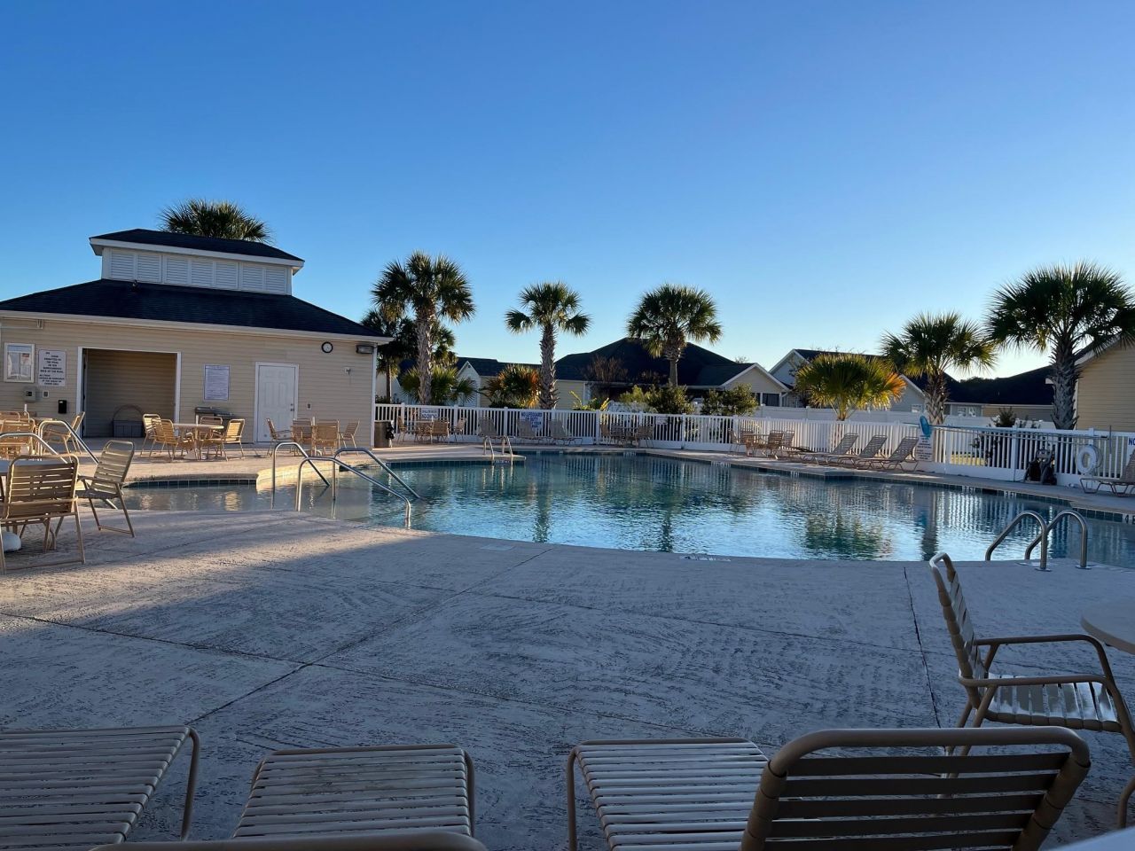 237 Cloverleaf Dr. Photo 33