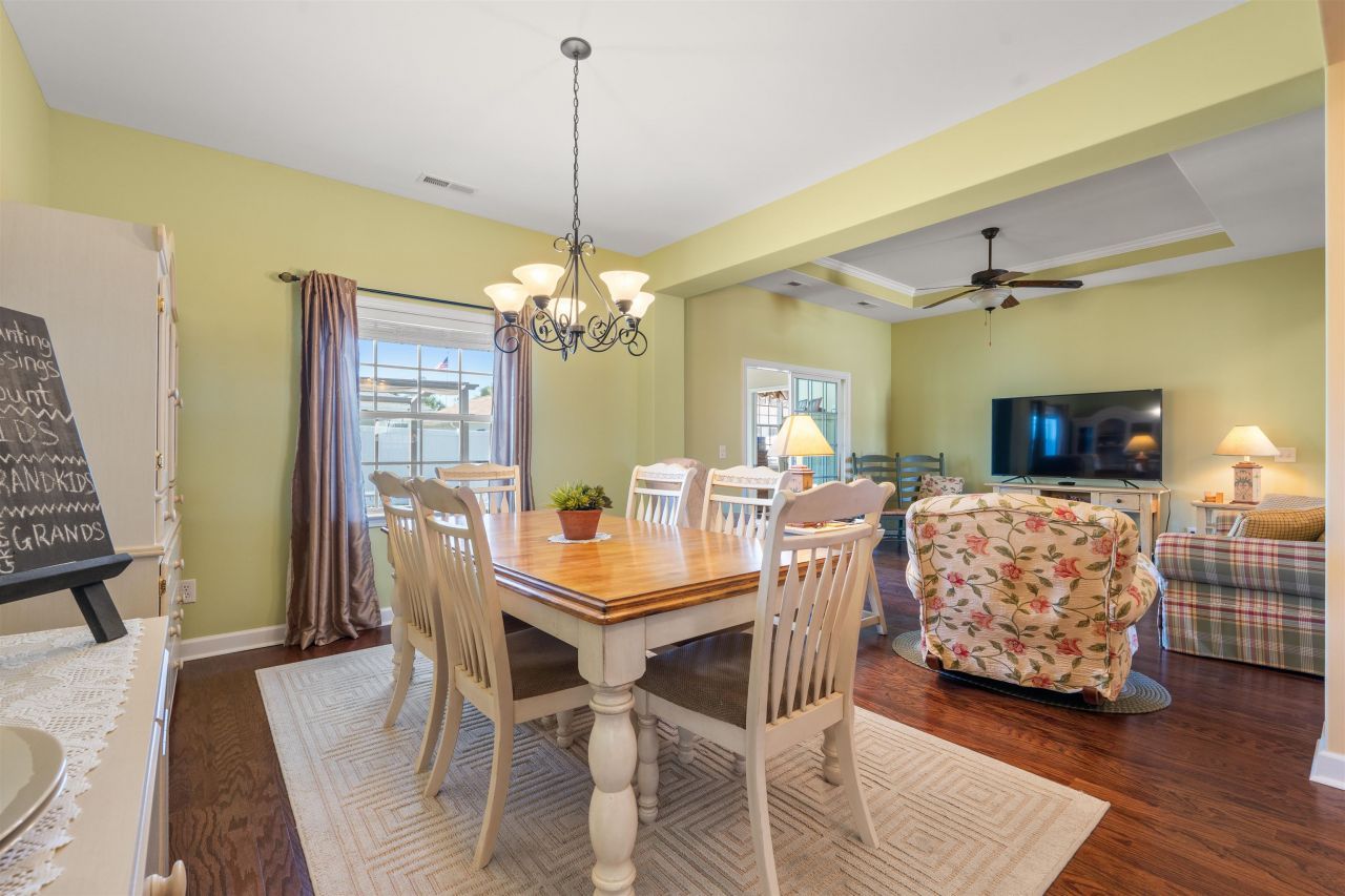 237 Cloverleaf Dr. Photo 7