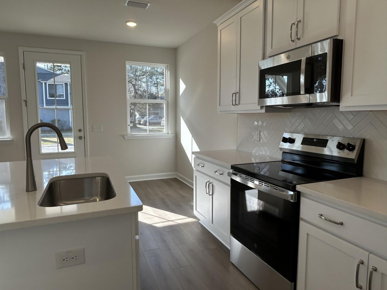 475 Martins Creek Boulevard Photo 7