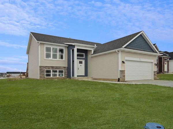 3022 W 84th Place, Merrillville, IN 46410