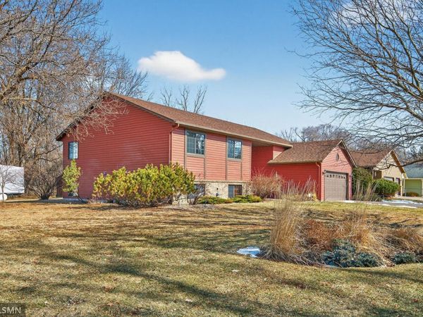 1481 Sextant Avenue E, Maplewood, MN 55109