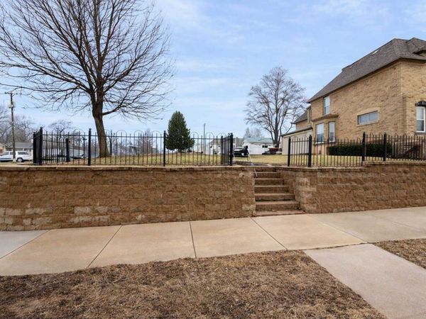 201 Boulevard Avenue NE, Montgomery, MN 56069