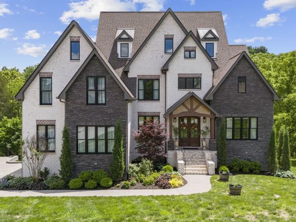 302 Cedar Hollow Ct, Lebanon, TN 37087