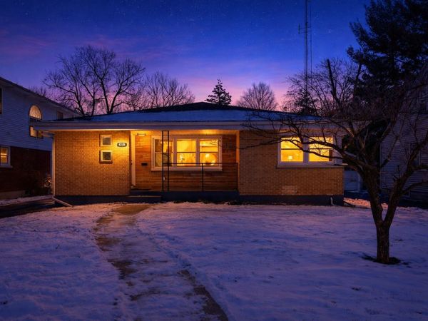 419 S Chase Avenue , Lombard, IL 60148