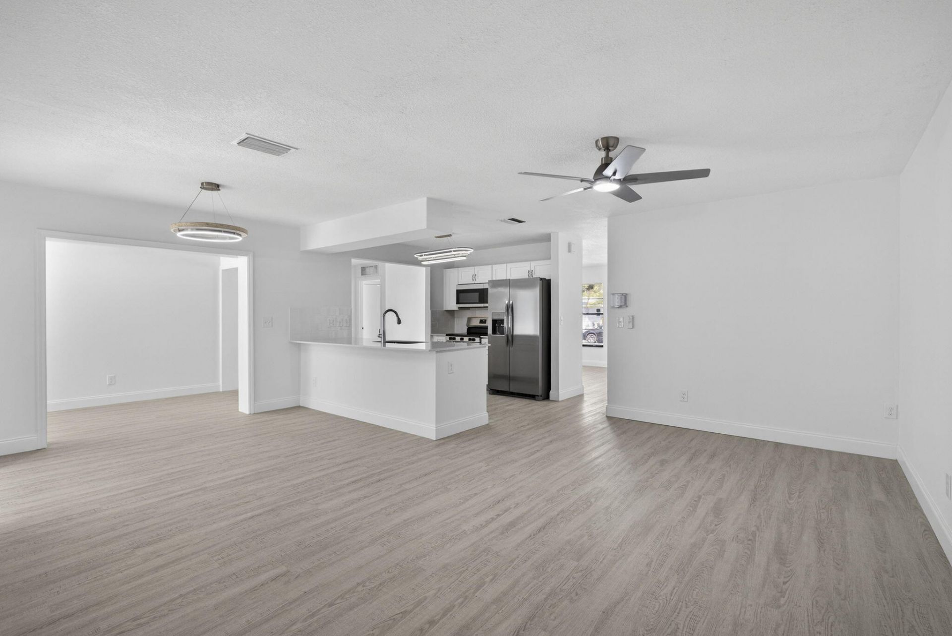 129 Bilbao Street, Royal Palm Beach, FL 33411 Photo