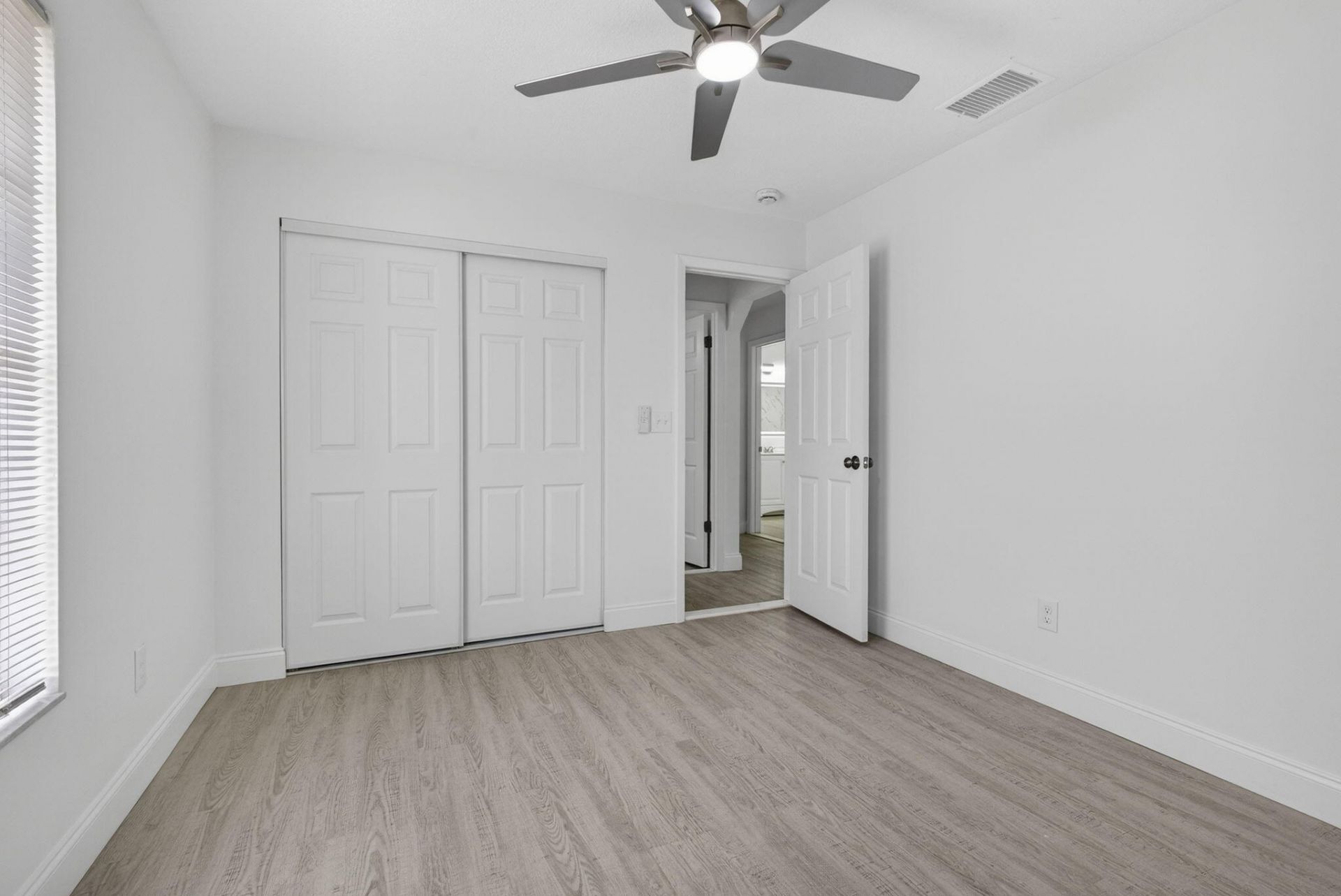 129 Bilbao Street, Royal Palm Beach, FL 33411 Photo