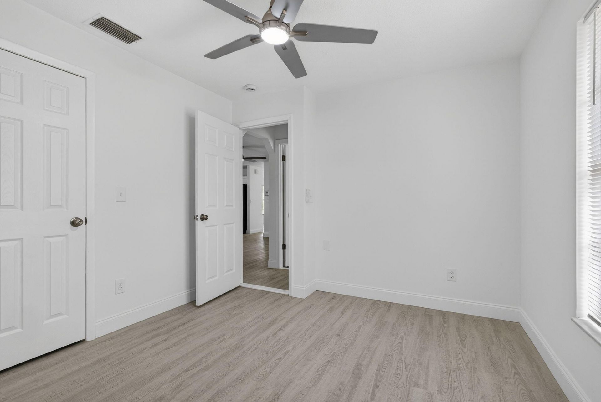 129 Bilbao Street, Royal Palm Beach, FL 33411 Photo