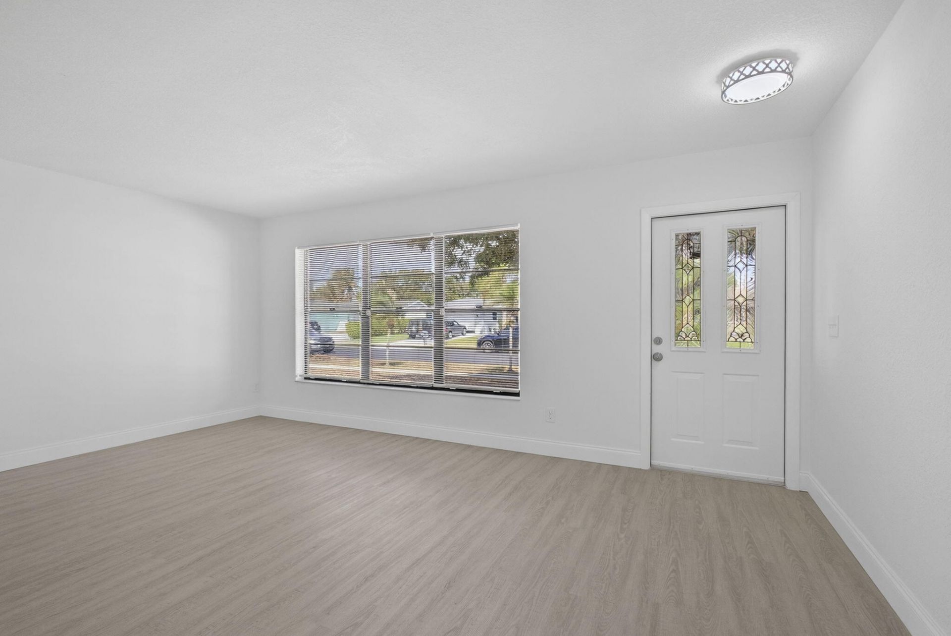 129 Bilbao Street, Royal Palm Beach, FL 33411 Photo