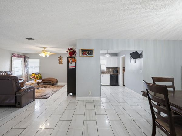 1301 SW 75th Avenue, North Lauderdale, FL 33068