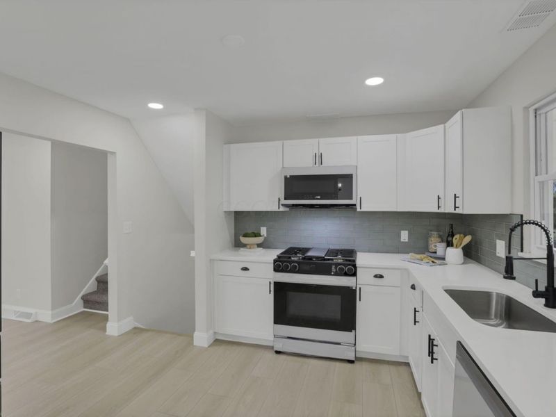 5524 Driftwood Road , Columbus, OH 43229 Photo 13