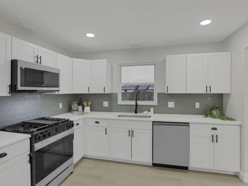 5524 Driftwood Road , Columbus, OH 43229 Photo 14