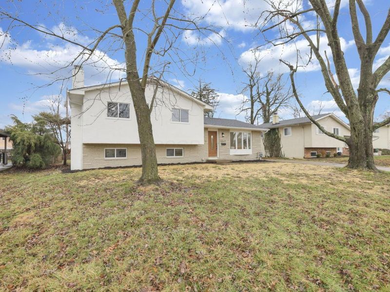 5524 Driftwood Road , Columbus, OH 43229 Photo 2