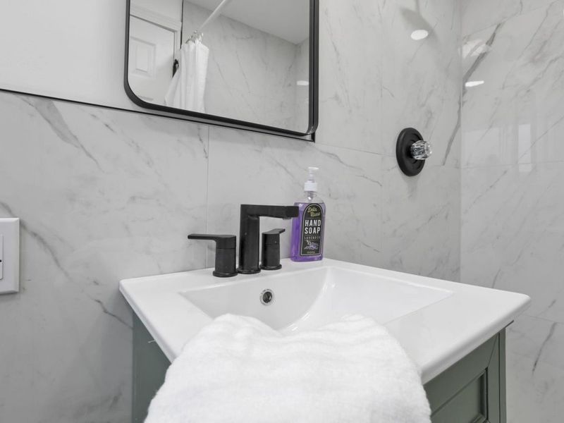 5524 Driftwood Road , Columbus, OH 43229 Photo 28