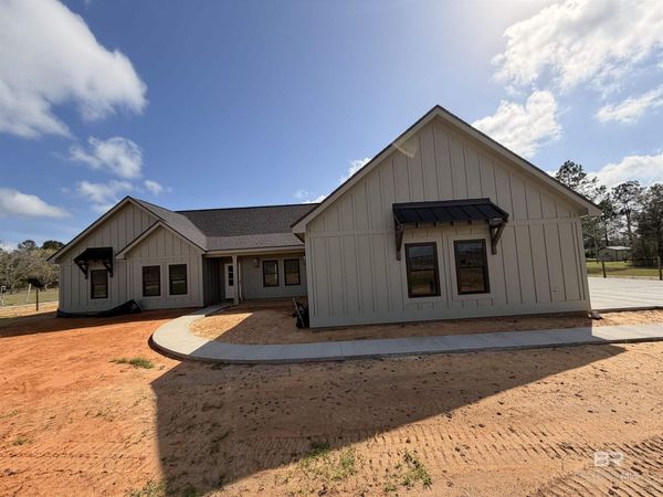 28310 Comstock Road, Elberta, AL 36530