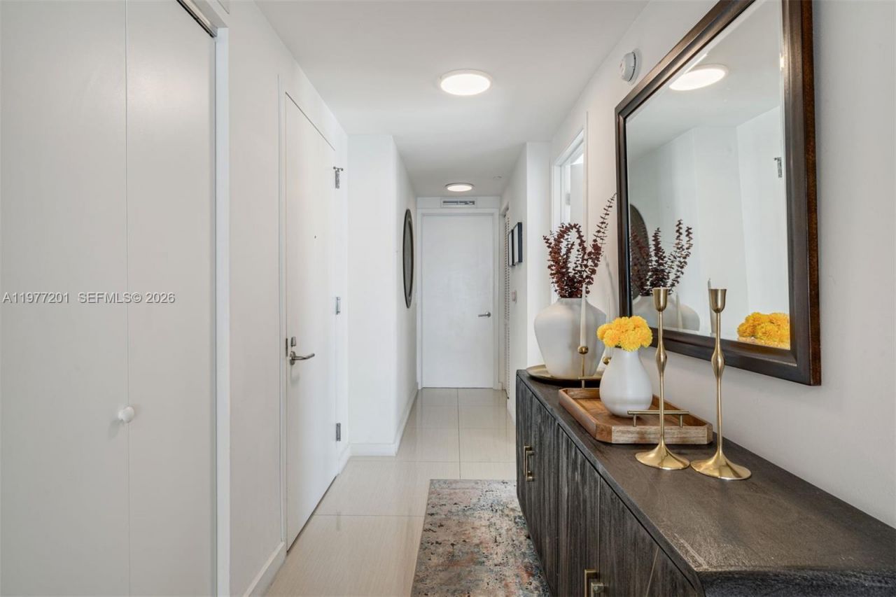 460 NE 28th St, Unit 1901, Miami, FL 33137 Photo