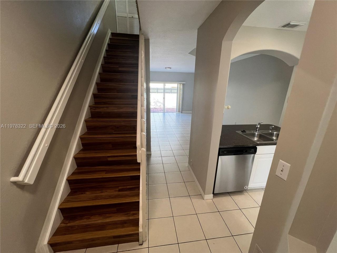 110 SW 109th Ave, Unit 15, Sweetwater, FL 33174 Photo