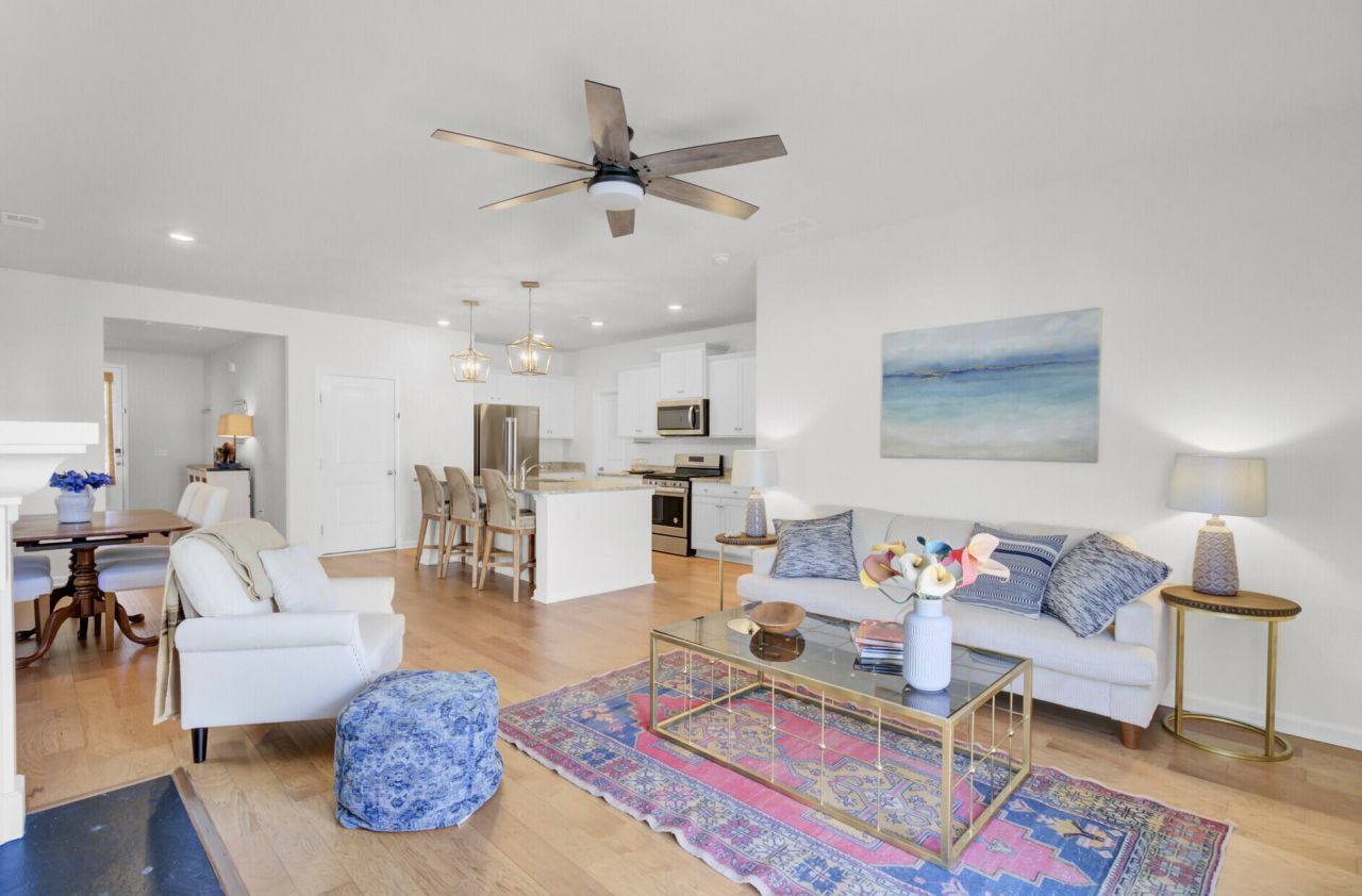 3889 Sawmill Court Photo 18