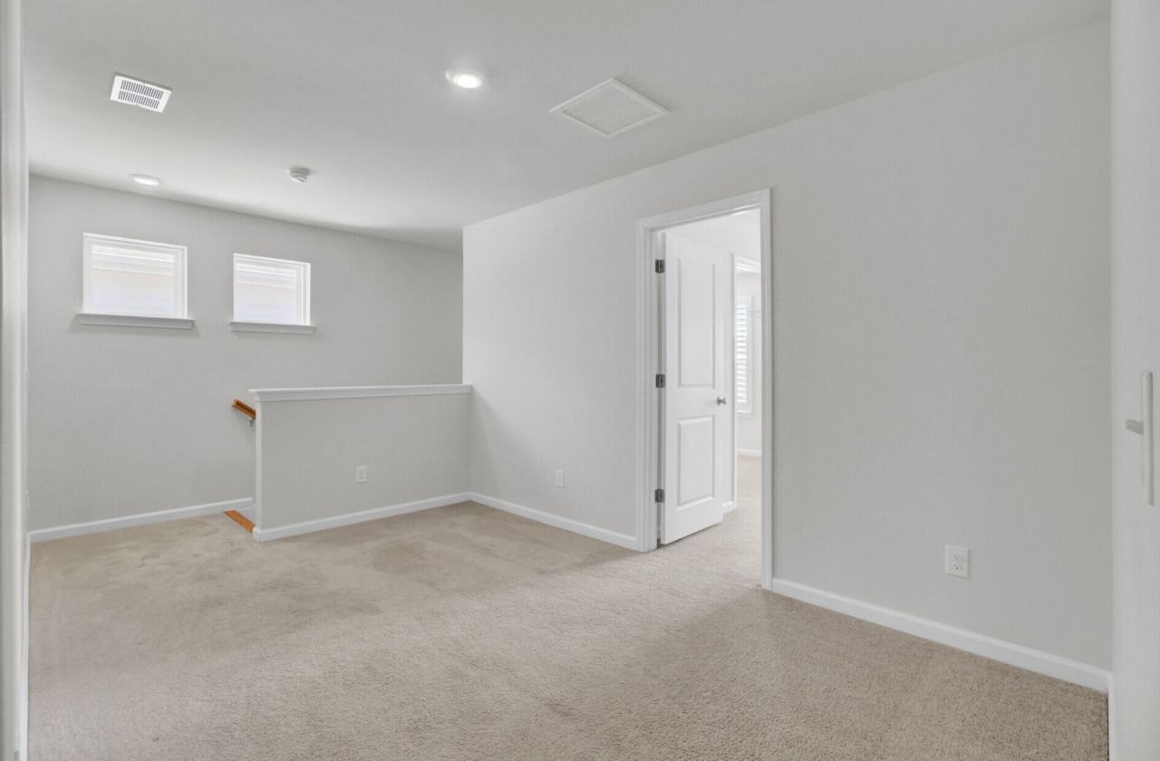 3889 Sawmill Court Photo 25