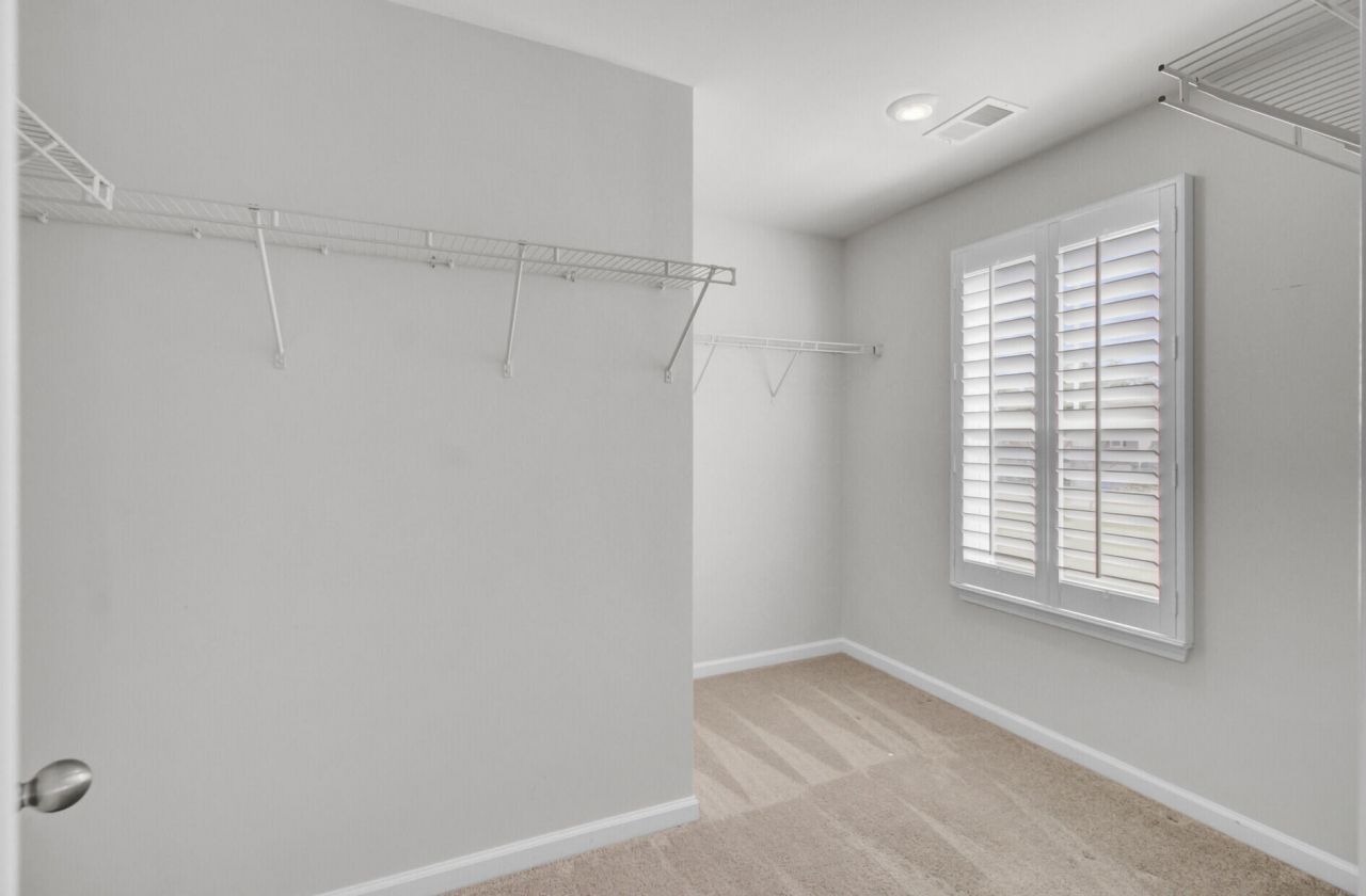 3889 Sawmill Court Photo 29