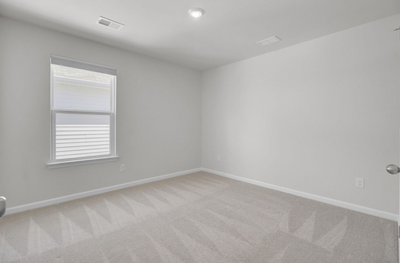 3889 Sawmill Court Photo 32