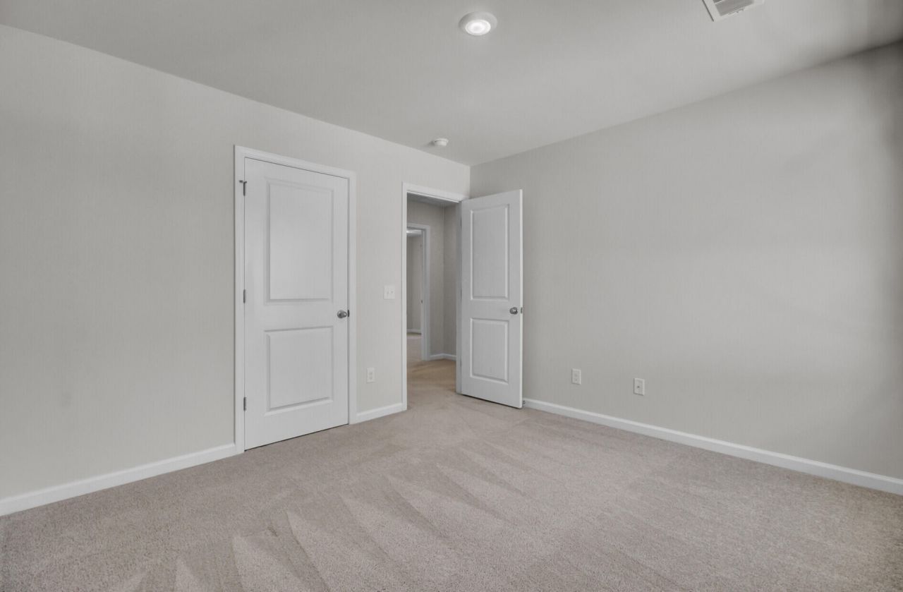 3889 Sawmill Court Photo 33