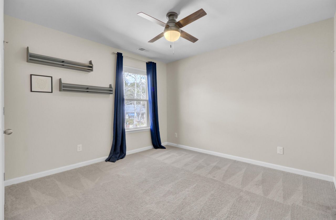 3889 Sawmill Court Photo 38