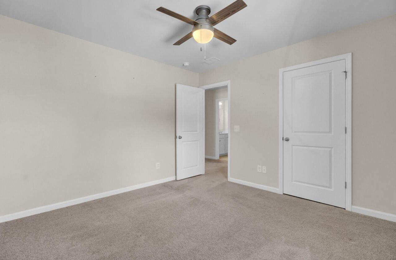 3889 Sawmill Court Photo 39