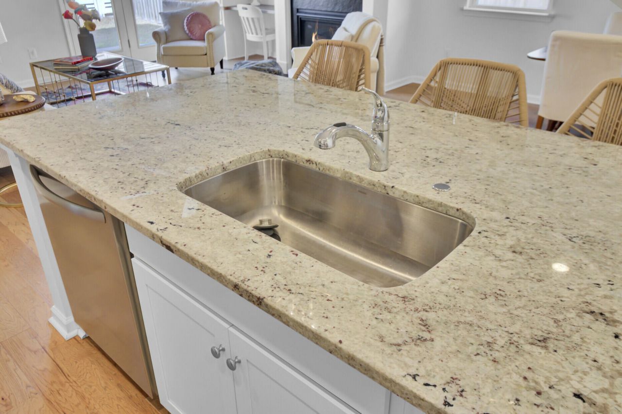 3889 Sawmill Court Photo 47