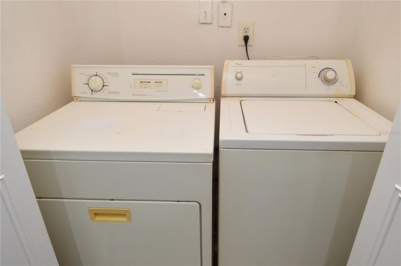 10263 Gandy Boulevard N, Unit 305, Saint Petersburg, FL 33702 Photo