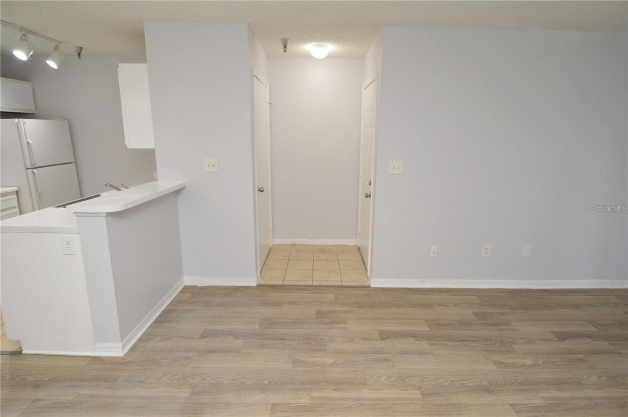 10263 Gandy Boulevard N, Unit 305, Saint Petersburg, FL 33702 Photo