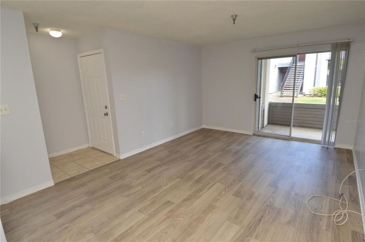 10263 Gandy Boulevard N, Unit 305, Saint Petersburg, FL 33702 Photo