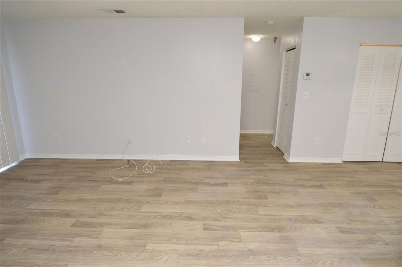 10263 Gandy Boulevard N, Unit 305, Saint Petersburg, FL 33702 Photo