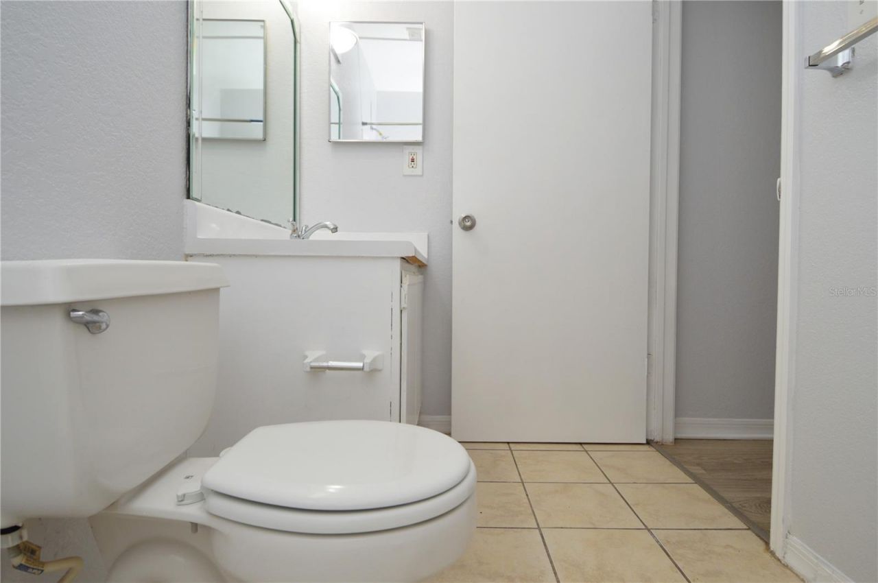 10263 Gandy Boulevard N, Unit 305, Saint Petersburg, FL 33702 Photo