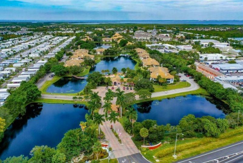 10263 Gandy Boulevard N, Unit 305, Saint Petersburg, FL 33702 Photo