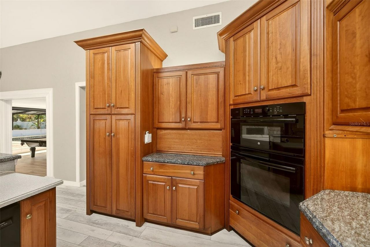 1725 Long Bow Lane, Clearwater, FL 33764 Photo