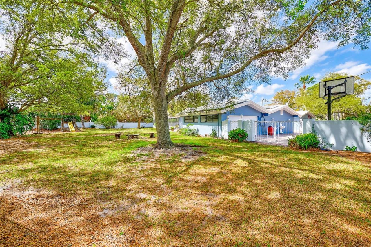 1725 Long Bow Lane, Clearwater, FL 33764 Photo