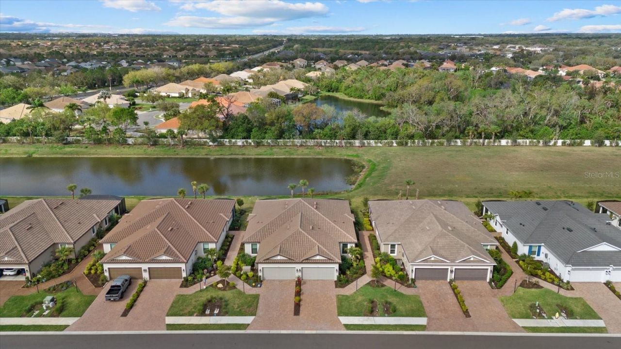 6065 Mesa Gln, Bradenton, FL 34203 Photo