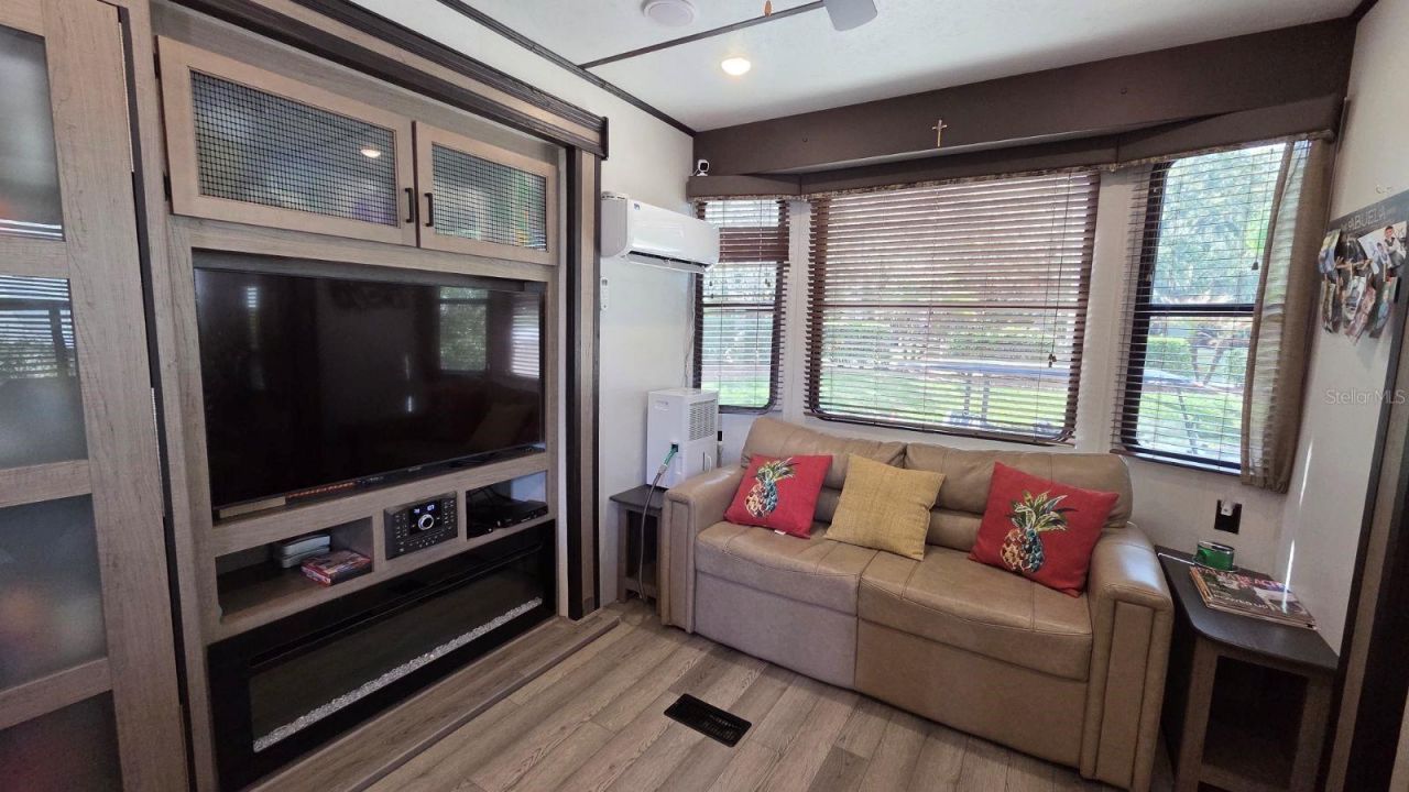 431 Waterway Drive , River Ranch, FL 33867 Photo