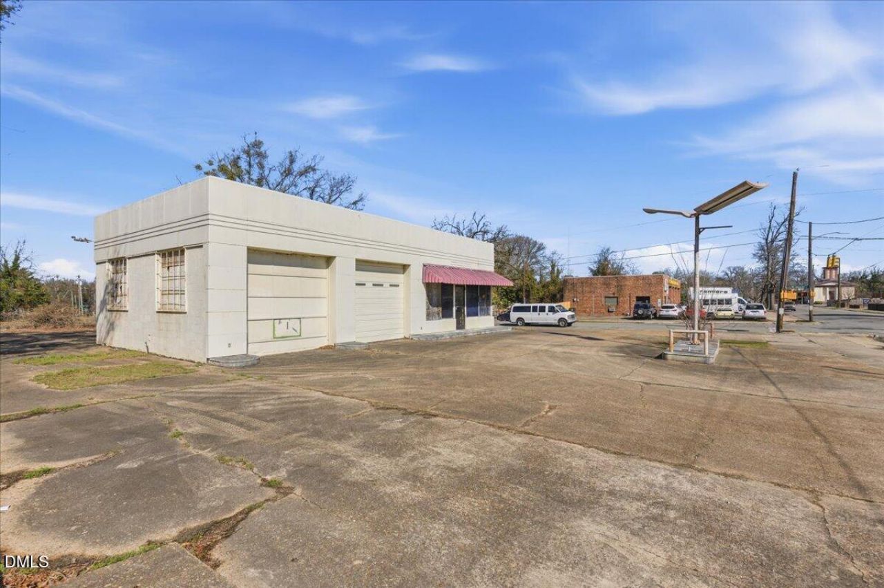 121 N James Street, Goldsboro, NC 27530 Main Photo