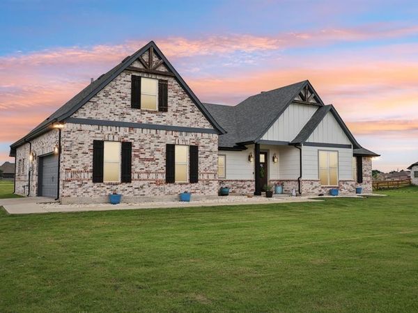 821 Cheyenne Trail, Trenton, TX 75490