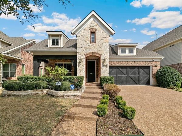 909 Auburn Court, Savannah, TX 76227