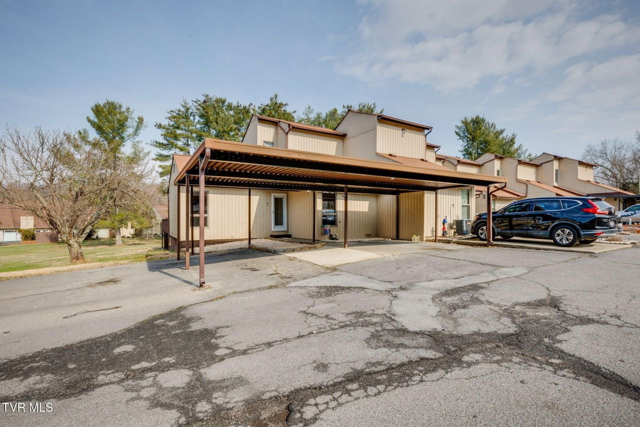 780 Hamilton Road, Unit Apt F1, Blountville, TN 37617 Main Photo