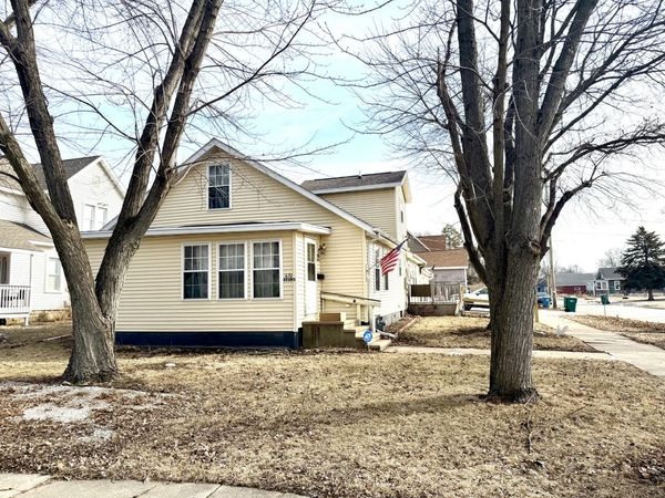 420 Adams Street , Ottawa, IL 61350