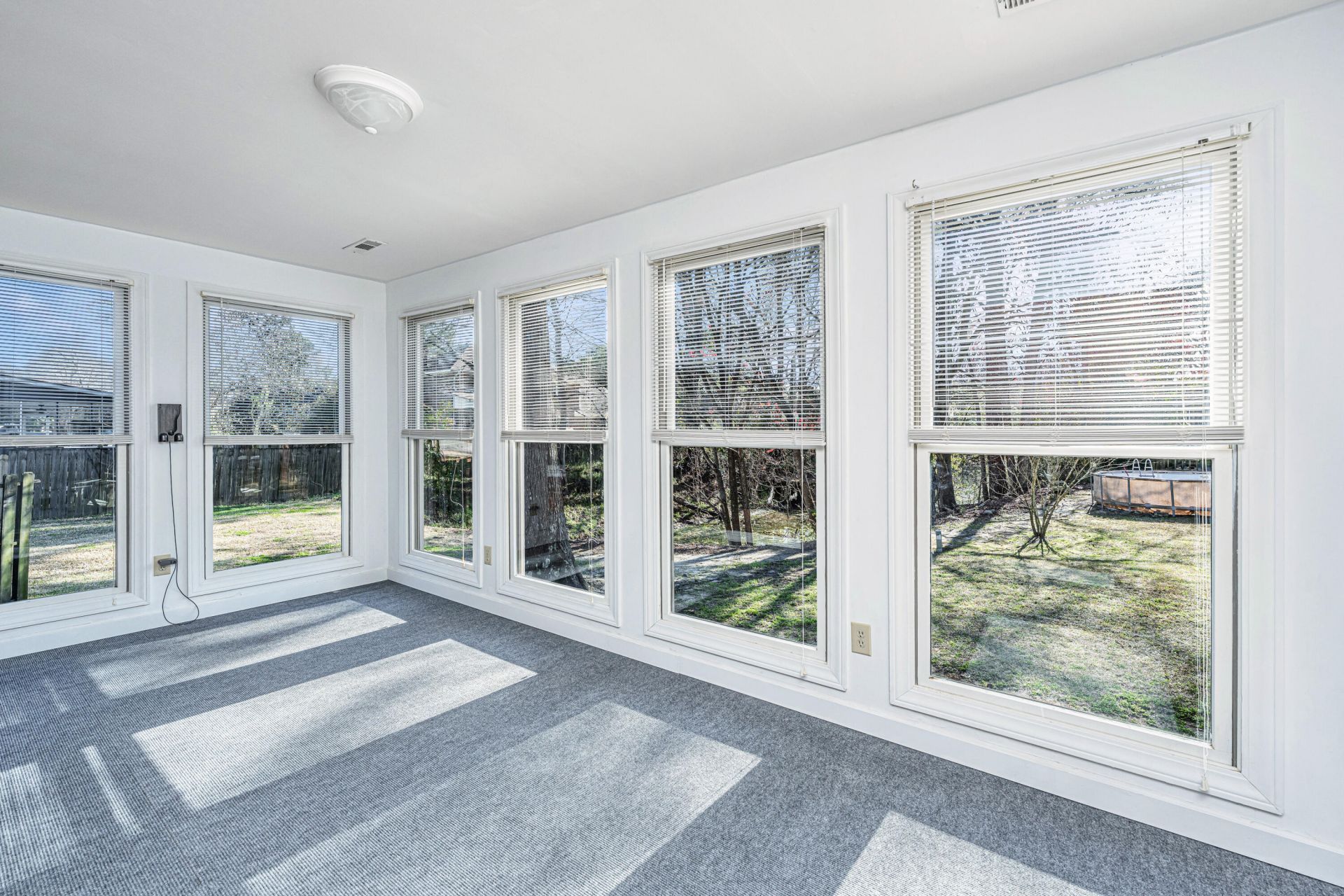 2206 Hunter Creek Drive Photo 11