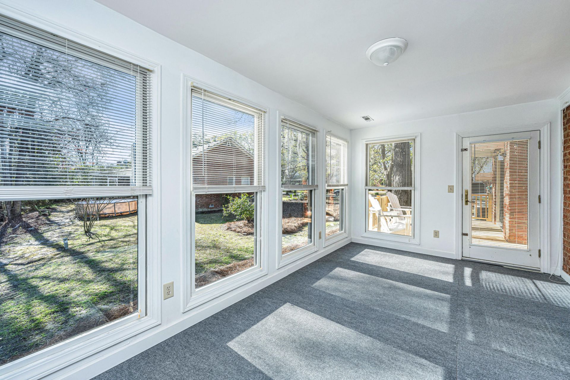 2206 Hunter Creek Drive Photo 12