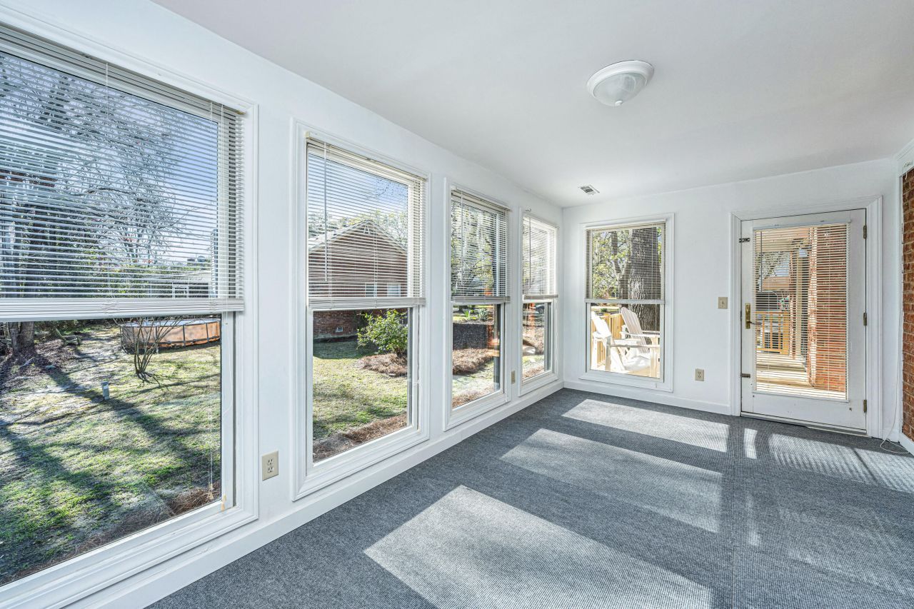 2206 Hunter Creek Drive Photo 13